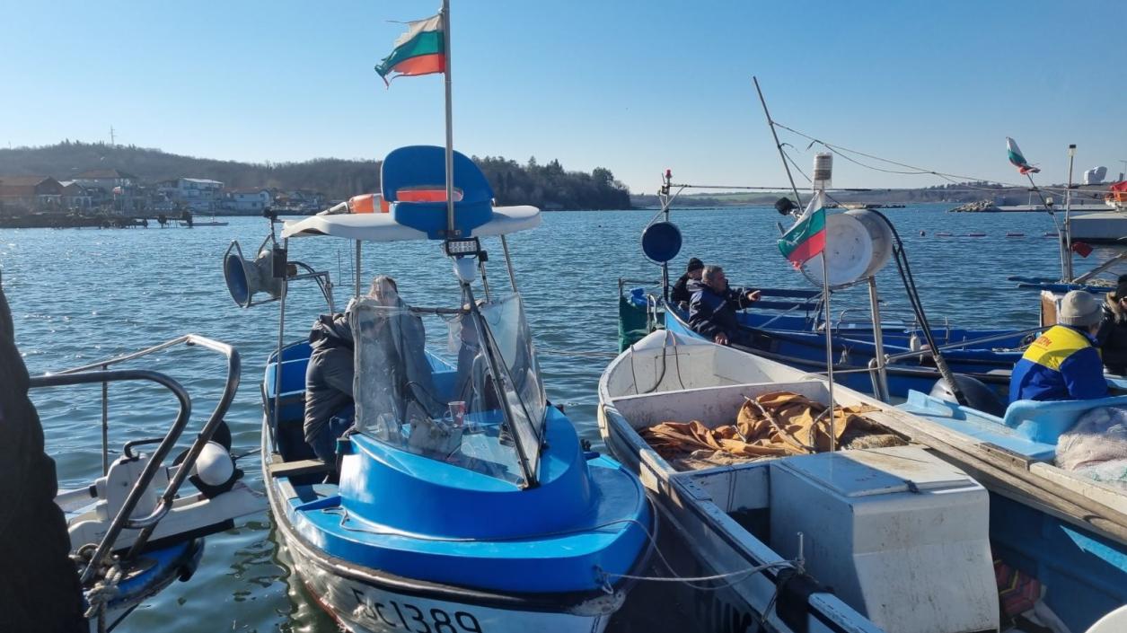 От днес забраняват риболова в Черно море, река Дунав и вътрешните водни обекти