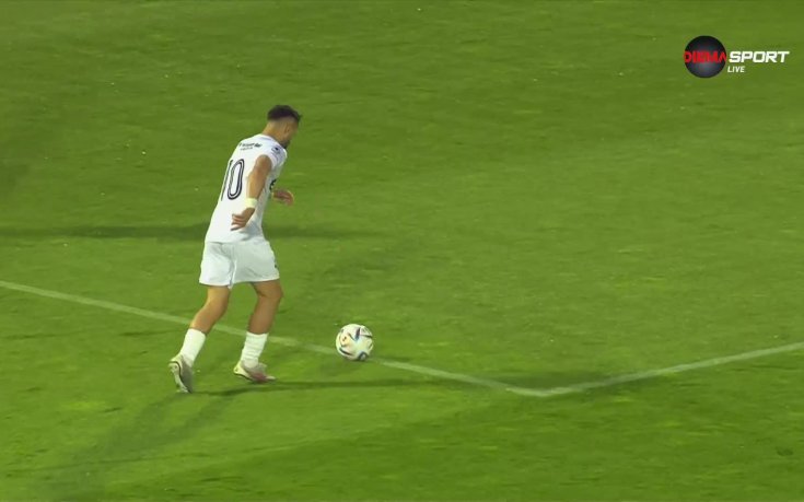 Изстрел на Боби Цонев срещна гредата на Лудогорец