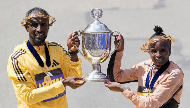 маратон Бостън - Етиопец спечели при мъжете, кенийки окупираха стълбичката при жените на маратона в Бостън