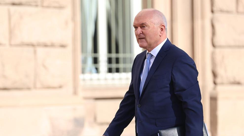 Неофициално: Главчев се отказа от смяната на външния министър