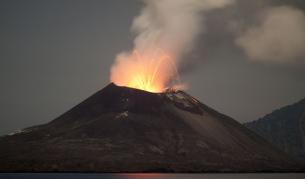 <p>Вулканични газове и пепелен шлейф: Как ще се отрази на климата</p>