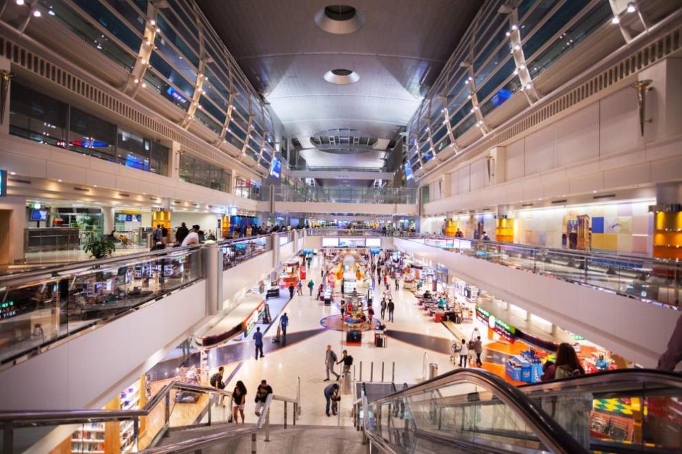 Близо 100 българи са блокирани на летището в Дубай, съобщи