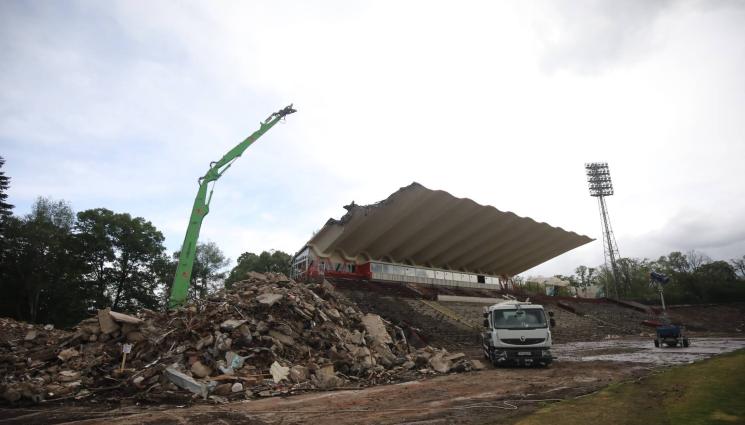 стадион Българска армия - Вижте как бе разрушен Сектор