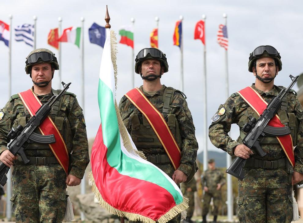 Снимка: Министър Запрянов: Многонационалната бойна група на НАТО в България заслужава висока оценка