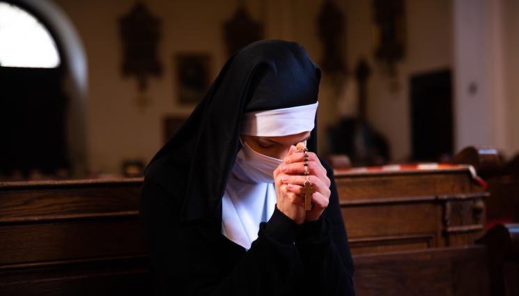 монахиня - ЧУДО НЕВИЖДАНО: Труп на монахиня не се разлага в продължение на години! (СНИМКА)