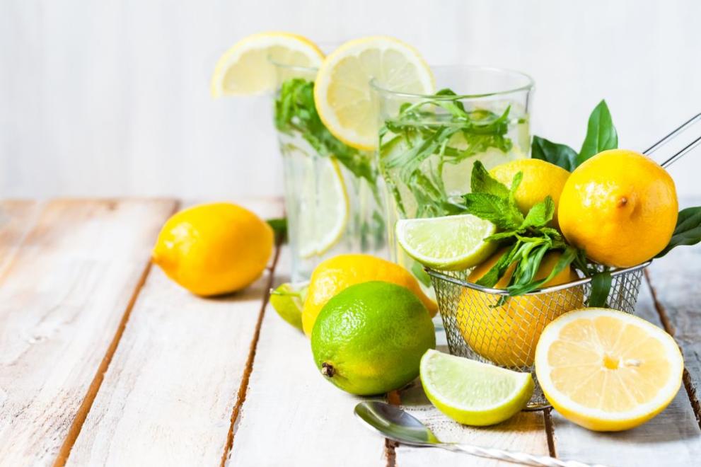 В готвенето на цитрусови плодове лимонът и лаймът се използват