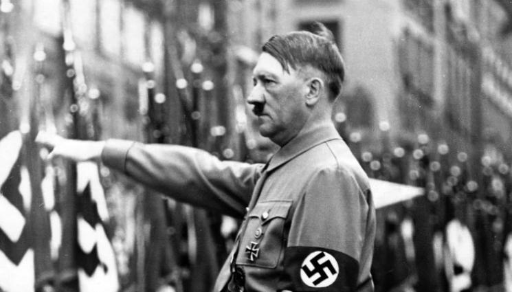 хитлер - Астролог спасява Хитлер от атентат!