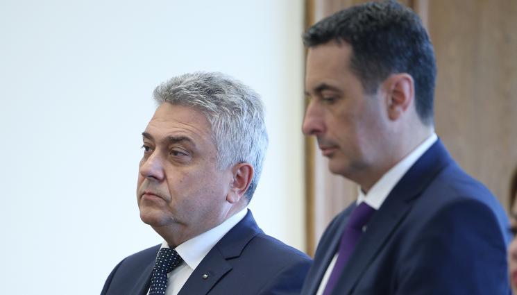 Стефан - ОБРАТЕН ЗАВОЙ: Външния министър остава на пост