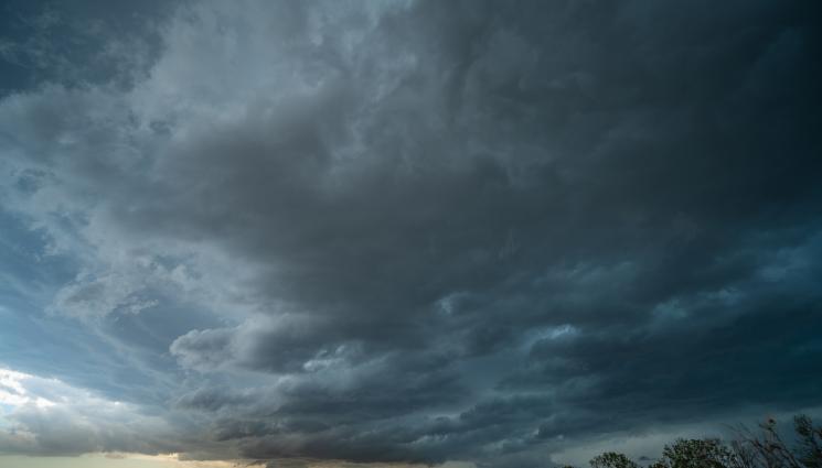 буря - ПАК НИ ОТНЕСЕ: Паднаха над 100 мълнии!