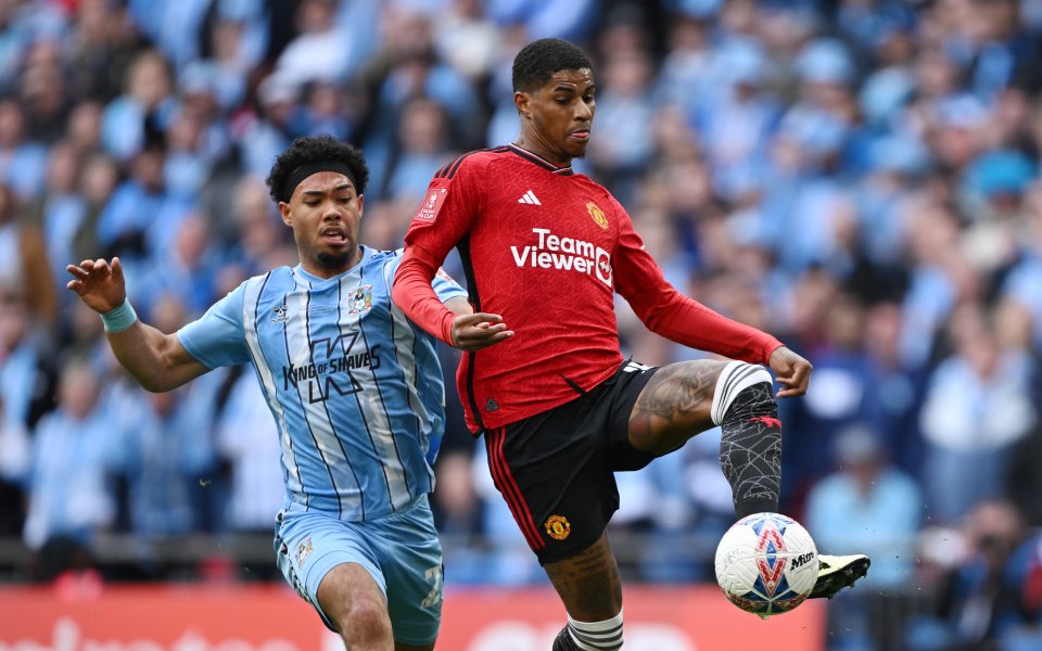 Ковънтри и Манчестър Юнайтед играят при резултат 3:3 на Уембли в