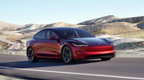Tesla отговаря на конкуренцията с по-мощната Model 3 Performance 