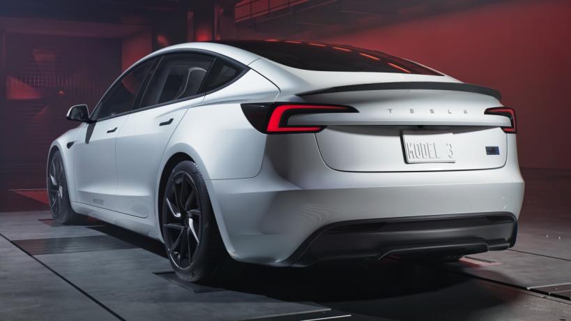 tesla model 3 performance