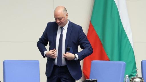 Отстраниха Росен Желязков от поста председател на НС