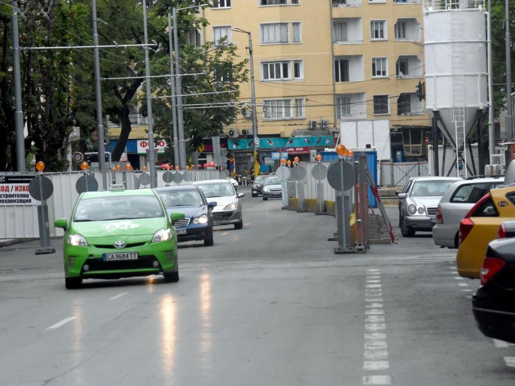 Отпадналите паркоместа от бул Патриарх Евтимий да се компенсират на