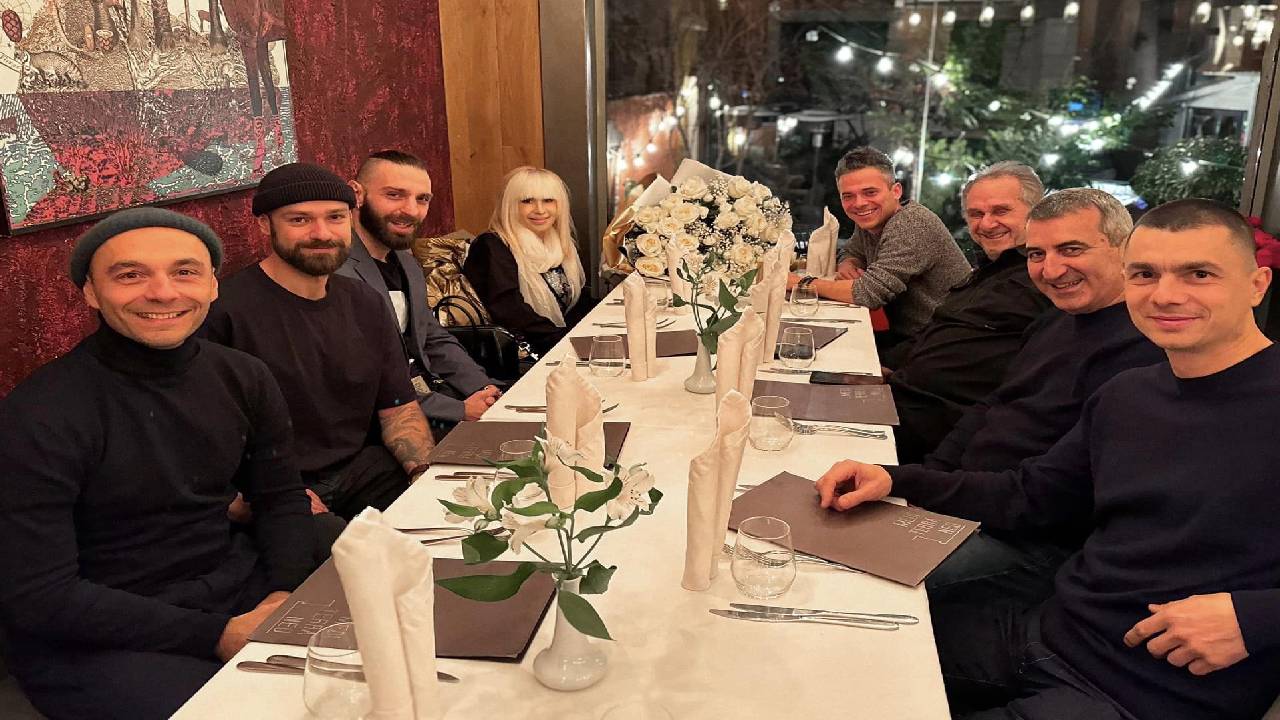 Лили с музиканти