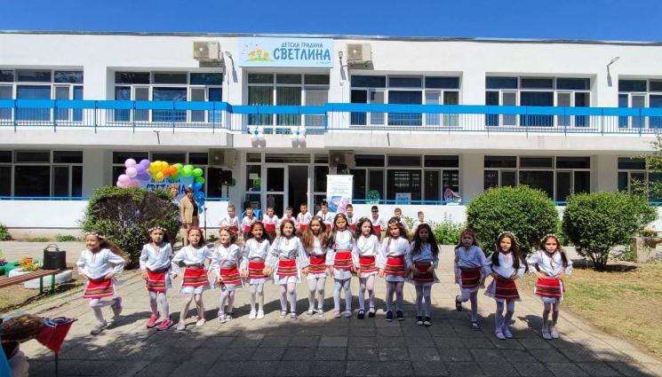 ЕНЕРГИЙНА ЕФЕКТИВНОСТ Пловдив - Приключиха строителните дейности на Обект ДГ „Светлина“ по проект „ВЪВЕЖДАНЕ НА МЕРКИ ЗА ЕНЕРГИЙНА ЕФЕКТИВНОСТ И ИЗГРАЖДАНЕ НА ФОТОВОЛТАИЧНИ ЕЛЕКТРОЦЕНТРАЛИ В ТРИ ДЕТСКИ ГРАДИНИ НА ТЕРИТОРИЯТА НА ОБЩИНА ПЛОВДИВ“