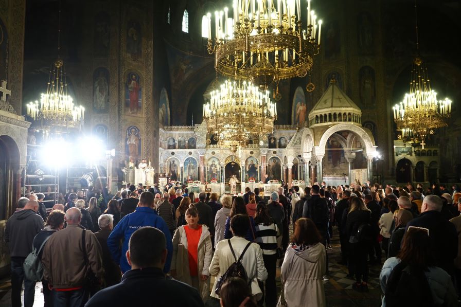 Тържествена литургия за Цветница в патриаршеската катедрала "Св. Александър Невски"