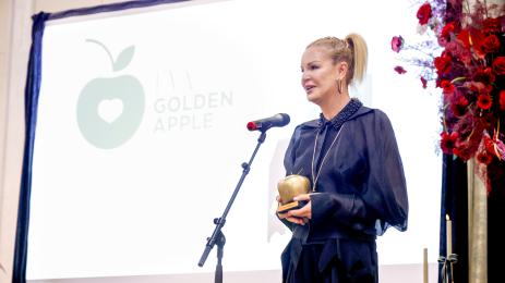 Стефка Костадинова