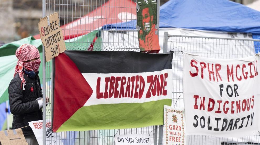 Студенти опънаха палатки насред Сорбоната в подкрепа на Газа