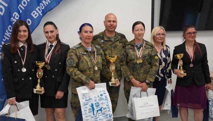 Генерал Явор Матеев с шампионите - Специалните сили – шампиони на целия сектор „Сигурност“ на България