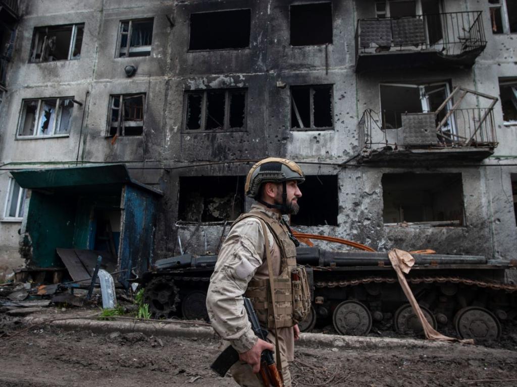 Украинските сили отбраняващи стратегическия източен град Часов Яр от засилващите