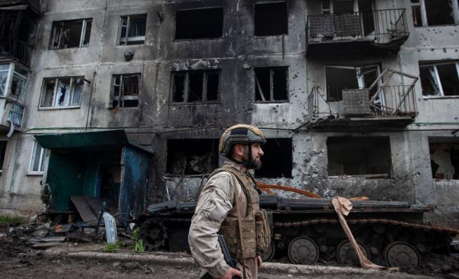 Украинските сили край Часов Яр алармират, че се нуждаят от боеприпаси