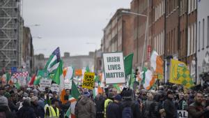Ирландската полиция демонтира в Дъблин около 200 палатки в които