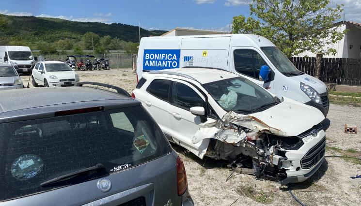 автоморга - ИЗМАМНА СХЕМА: Търгуват части от крадени коли!