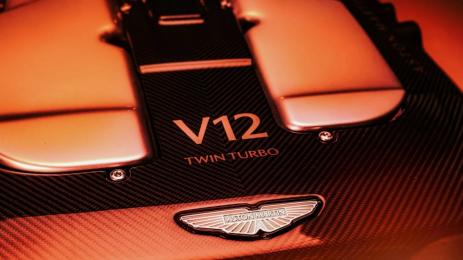 Aston Martin Vanquish се завръща с нов V12 и 824 „коня“