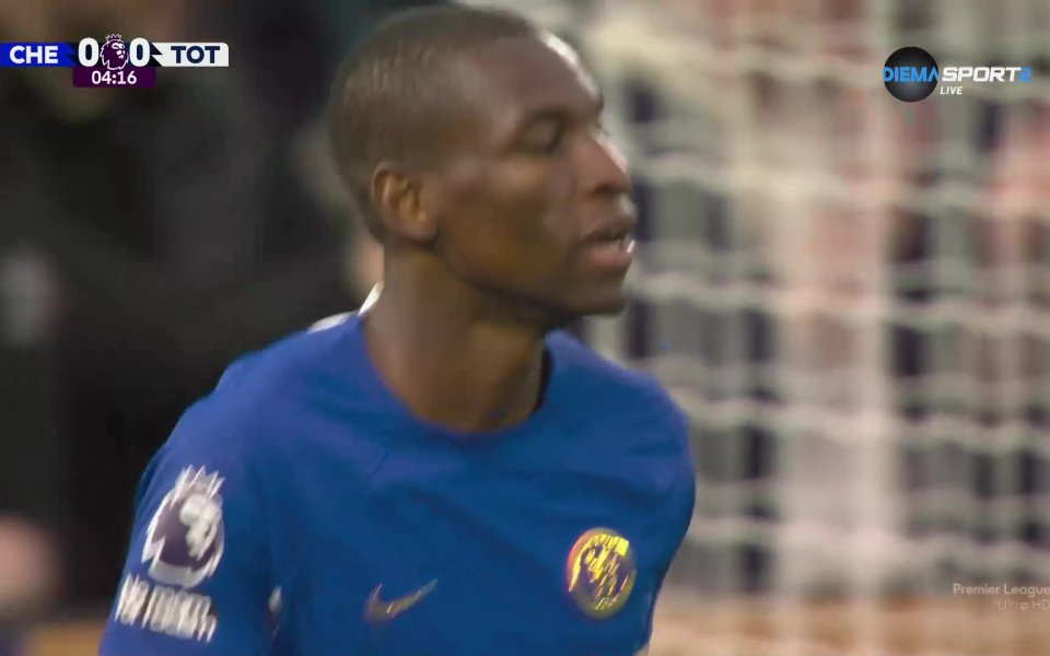 Първият голям шанс в сблъсъка бе на сметката на домакините