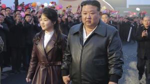 Патриотичен химн пуснат по държавната телевизия на Северна Корея през