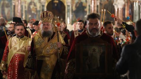 Врачанският митрополит Григорий оглави литургията за Възкресение в „Св. Александър Невски“