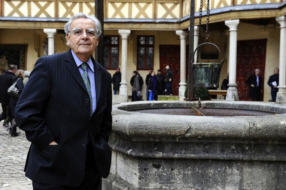 На 89 години почина легендарният френски журналист и литературовед Бернар