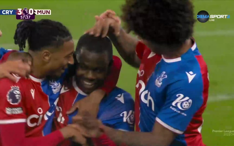 В 58-а минута на двубоя между Кристъл Палас и Манчестър