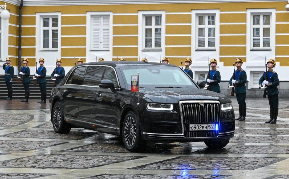 Путин лимузина