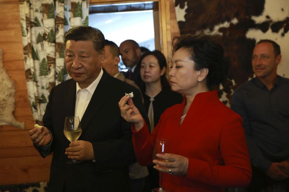 Президентът на Франция Еманюел Макрон заведе китайския си колега Си