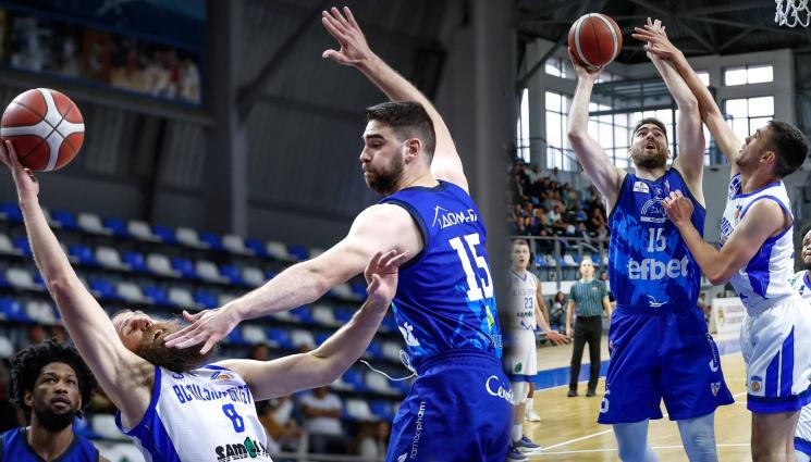 Рилски спортист Спартак Плевен - ПРЕД МНОГО ПРАЗНИ МЕСТА: Рилски спортист взе първия мач срещу Спартак Плевен