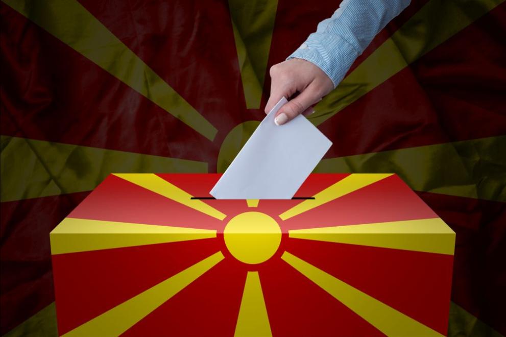 Гражданите на Северна Македония гласуват днес във втори кръг на