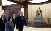 Румен Радев се срещна с председателката на парламента на Азербайджан