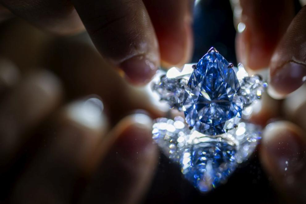 Сините диаманти се считат за един от най-редките цветове от