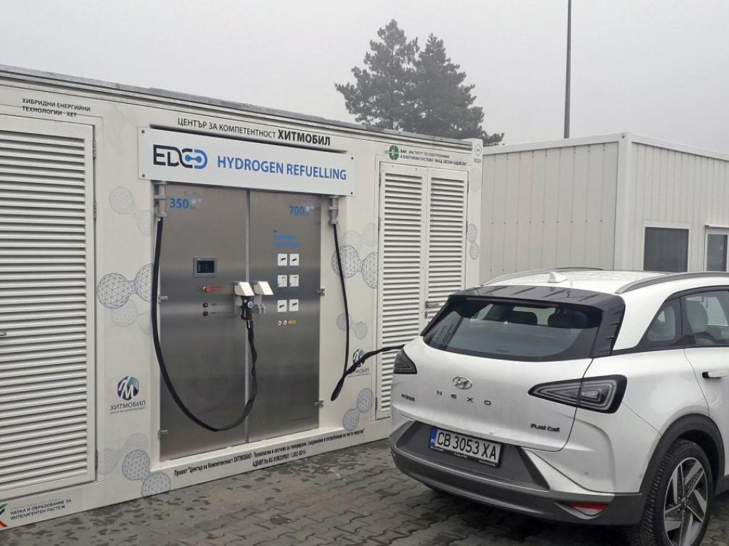 Първата за България и региона водородна зарядна станция заработи официално