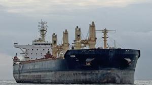 Корабът Руен вече е във Варна и влезе за ремонт