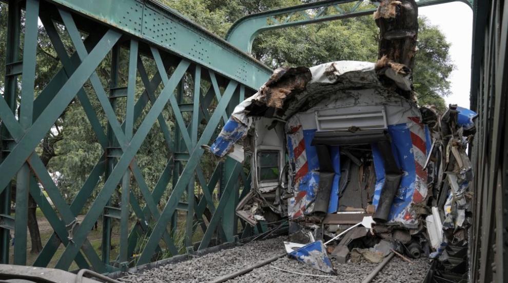 Влакова катастрофа в Буенос Айрес, 60 души са ранени
