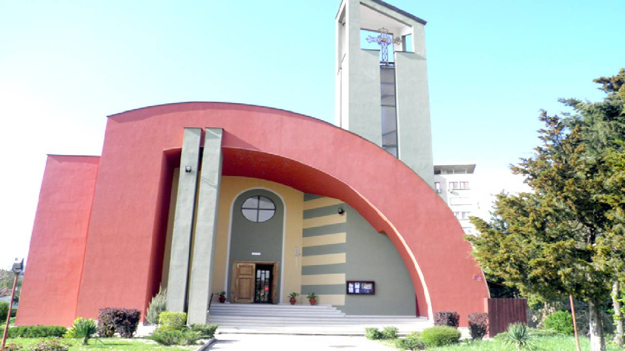 Храм католически в Плевен