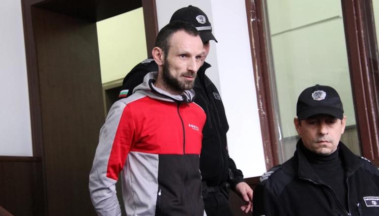 Малкият Адриан - СЛЕД ЖЕСТОКОТО МАЛТРЕТИРАНЕ: Малкият Адриан вече ходи на градина в Германия