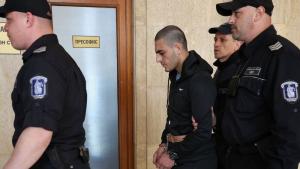 дело съд Бургас полицаи сириец Омар Аднан