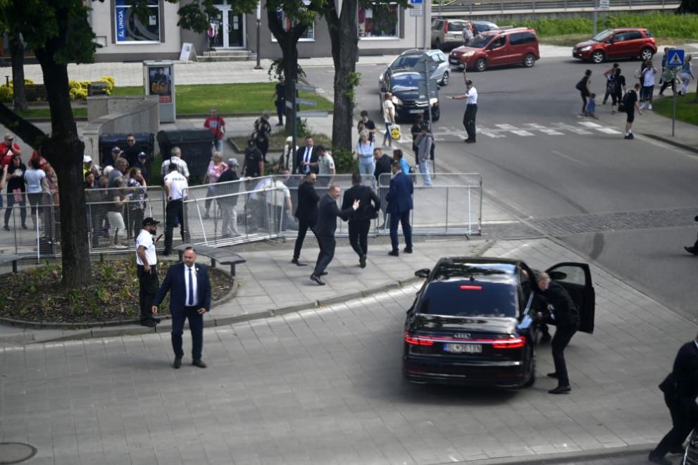  нападение пукотевица фицо словакия словашки министър председател министър ръководител 