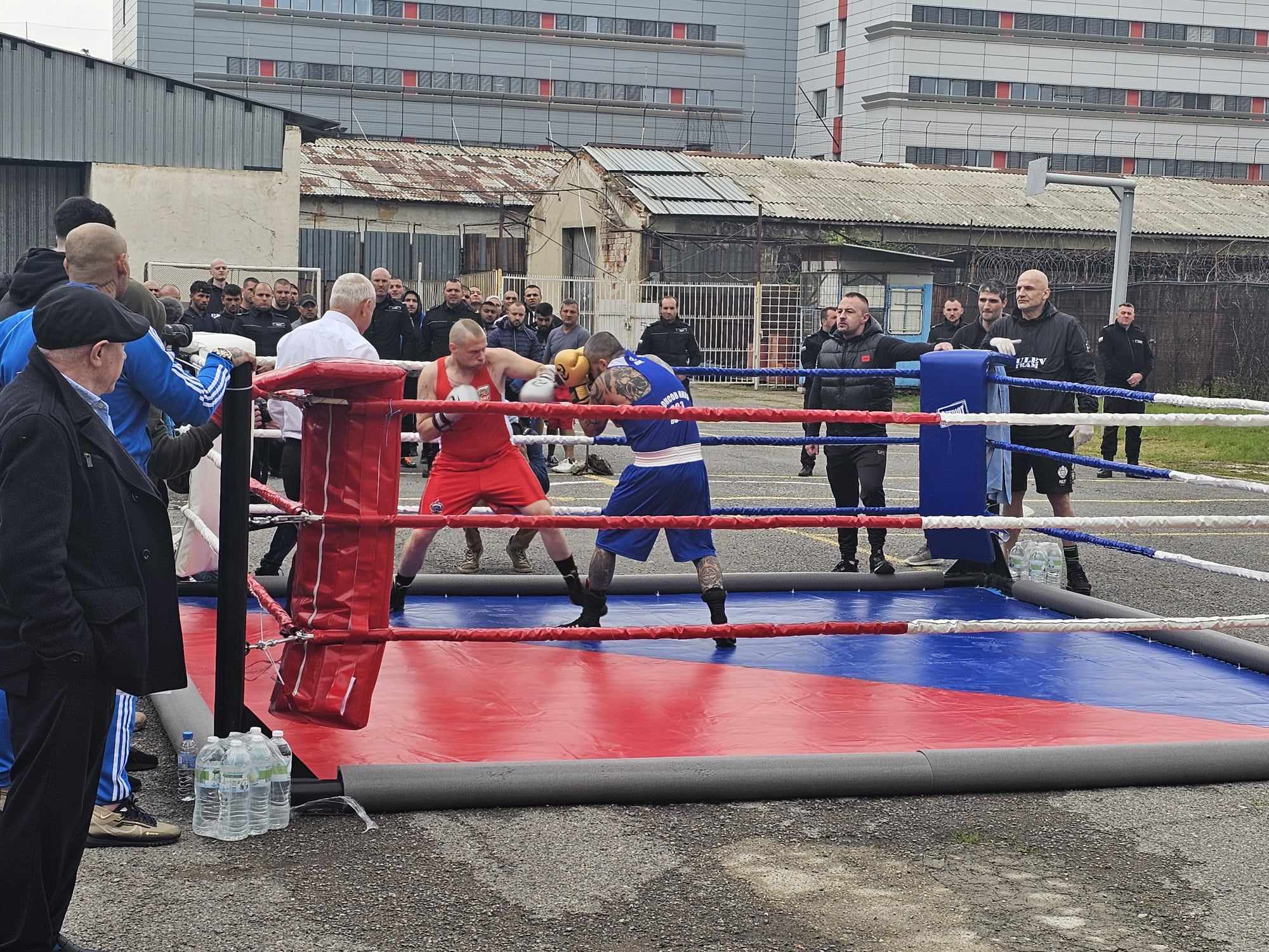 бокс в затвора