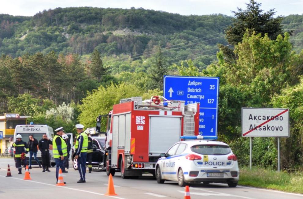 Остава тежко състоянието на жената, която пострада при катастрофа край