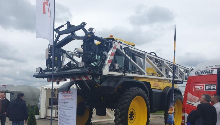 агро 24 - Агро Телеграф: Самоходни машини хит на БАТА АГРО'24
